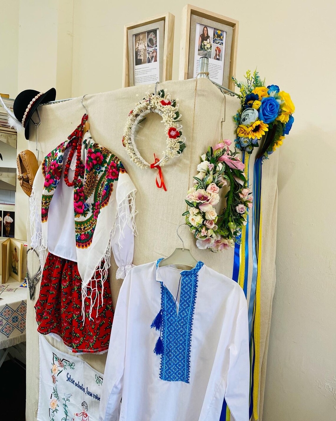 Display of Polish and Ukrainian traditional costumes